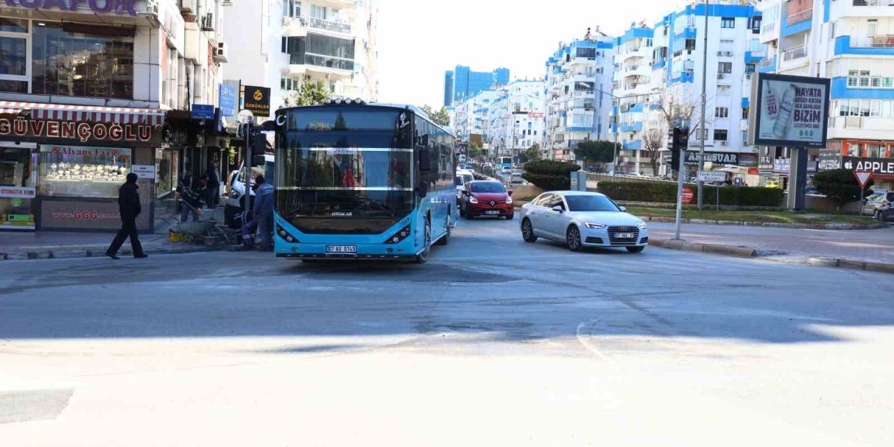 Halk Otobüsleri İçin Özel Şerit Uygulamasında 2. Etaba Geçildi