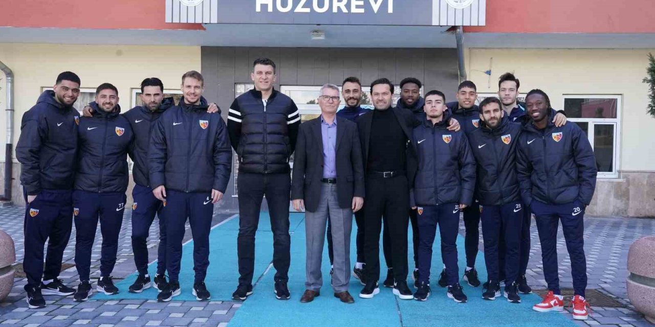 Kayserispor’dan Yaşlılara Moral Ziyareti