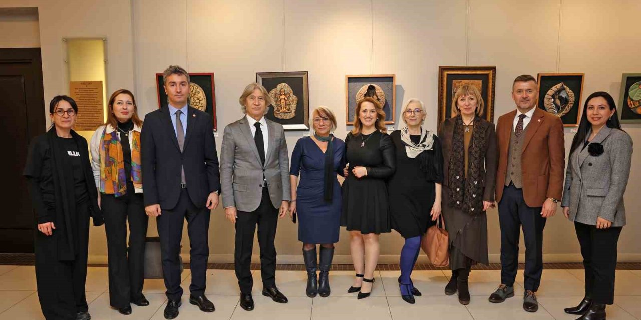 İki Eğitimcinin Arkeolojiye Yolculuğu Sergi Oldu