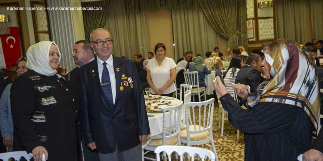 "Milletler Ancak Kahramanlarıyla Beraber Yaşar"