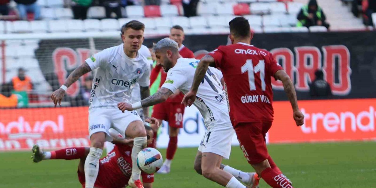Trendyol Süper Lig: Antalyaspor: 2 - Kasımpaşa: 1 (maç Sonucu)