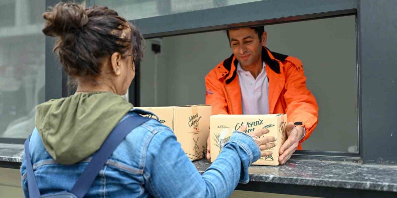 Mersin Büyükşehir Belediyesi, İhtiyaç Sahiplerine Desteğini Sürdürüyor