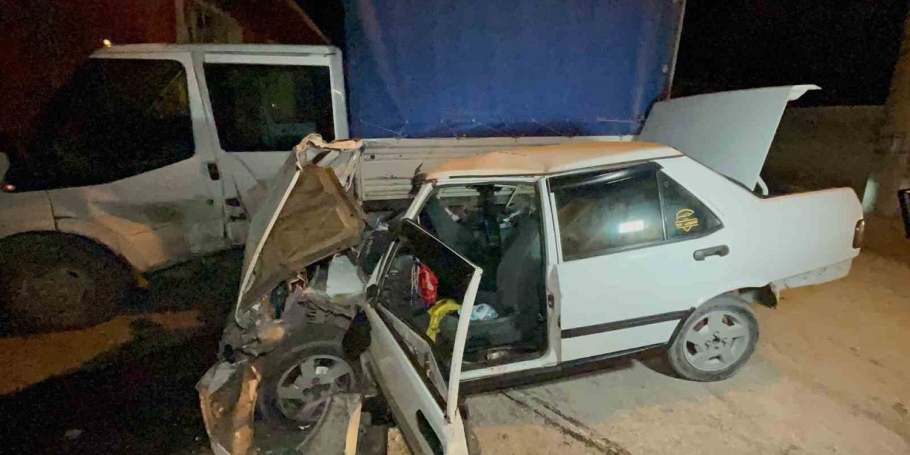 Alkolden Kaptırdığını Ehliyetini Alıp Yine Alkollü Araç Kullanan Sürücü Kazada Ağır Yaralandı