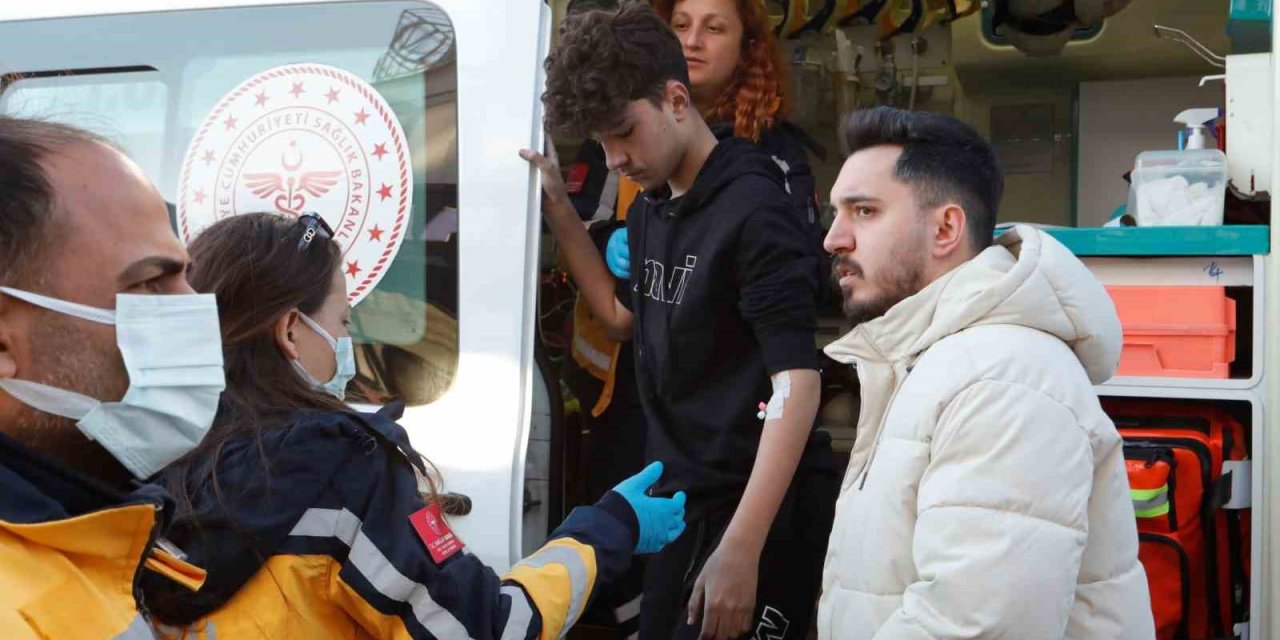 Bodrum Katta Çıkan Yangın Apartman Sakinlerine Panik Yaşattı