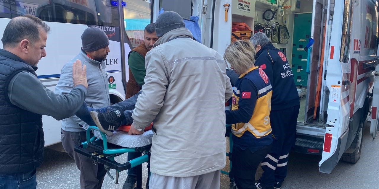 Serik’te Otomobille Çarpışan Motosikletli Yaralandı