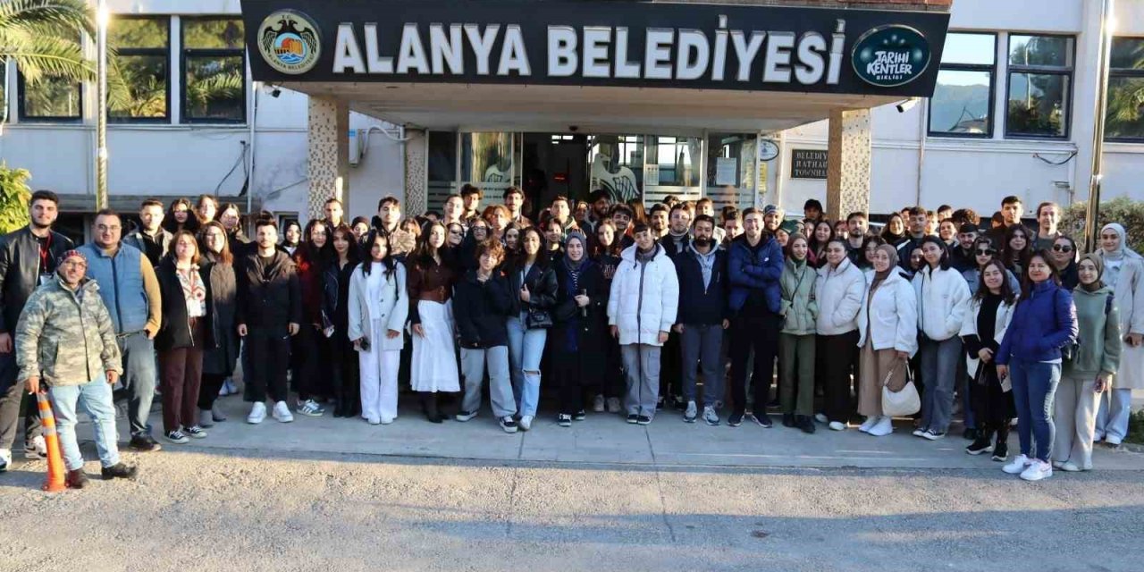 Alanya’da Gençler Çevre Atölyesinde Buluştu