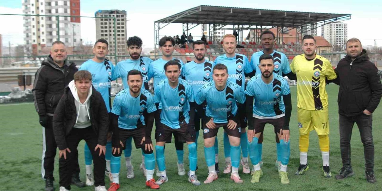 Emt Döğergücü Fk Namağlup Şampiyon