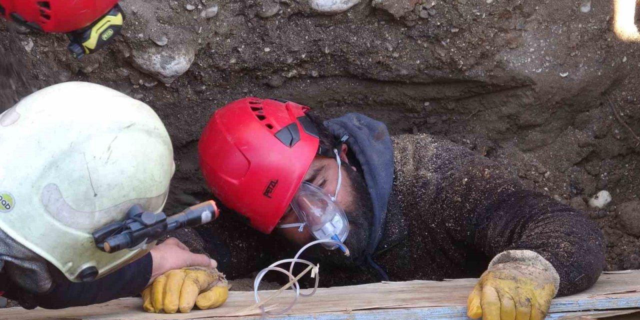 Toprak Altında Kalan İşçi İçin Seferber Oldular