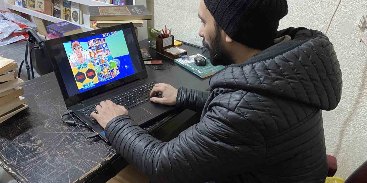 Çoğu Kişi Yeni Oyunlar İle Zaman Geçirirken O Hala Retro Türünü Tercih Ediyor