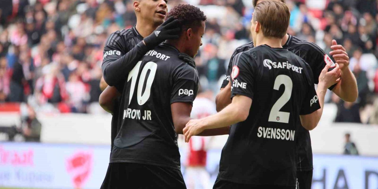 Ziraat Türkiye Kupası: Antalyaspor: 0 - Beşiktaş: 1 (maç Devam Ediyor)