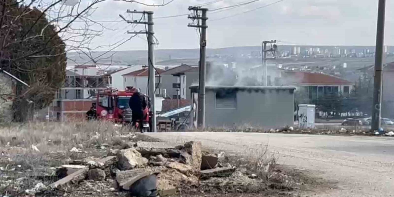 Eskişehir’de Trafo Yangını Korkuttu