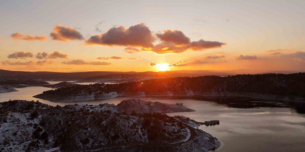 Porsuk Barajı’nda Günbatımı Manzarası Mest Etti