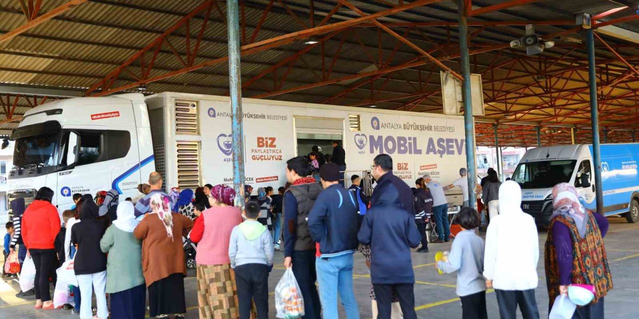 Mobil Aşevi Ramazanda Her Akşam Farklı Mahallede Bin Kişilik Yemek Dağıtacak