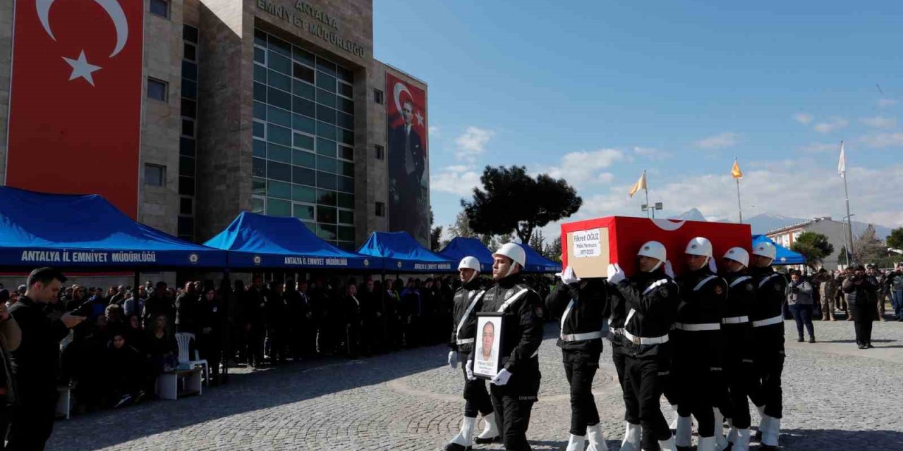 Kalp Krizi Sonucu Hayatını Kaybeden Polis Memuru Son Yolculuğuna Uğurlandı