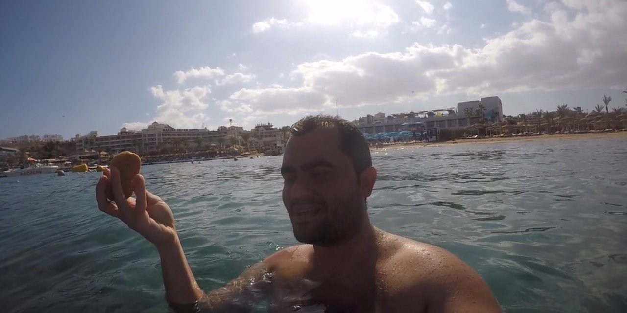 Deniz Altında Balıklara Pasta İkramı