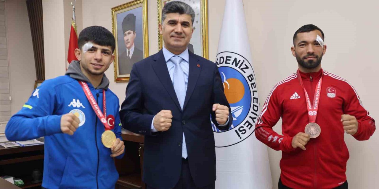 Mersinli Boksörler Konya’dan Madalya İle Döndü