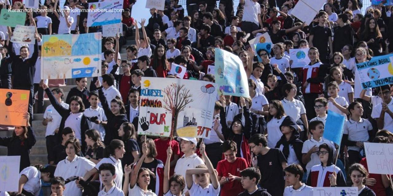 Ankara'da Öğrencilerden "Küresel İklim Değişikliği" Eylemi