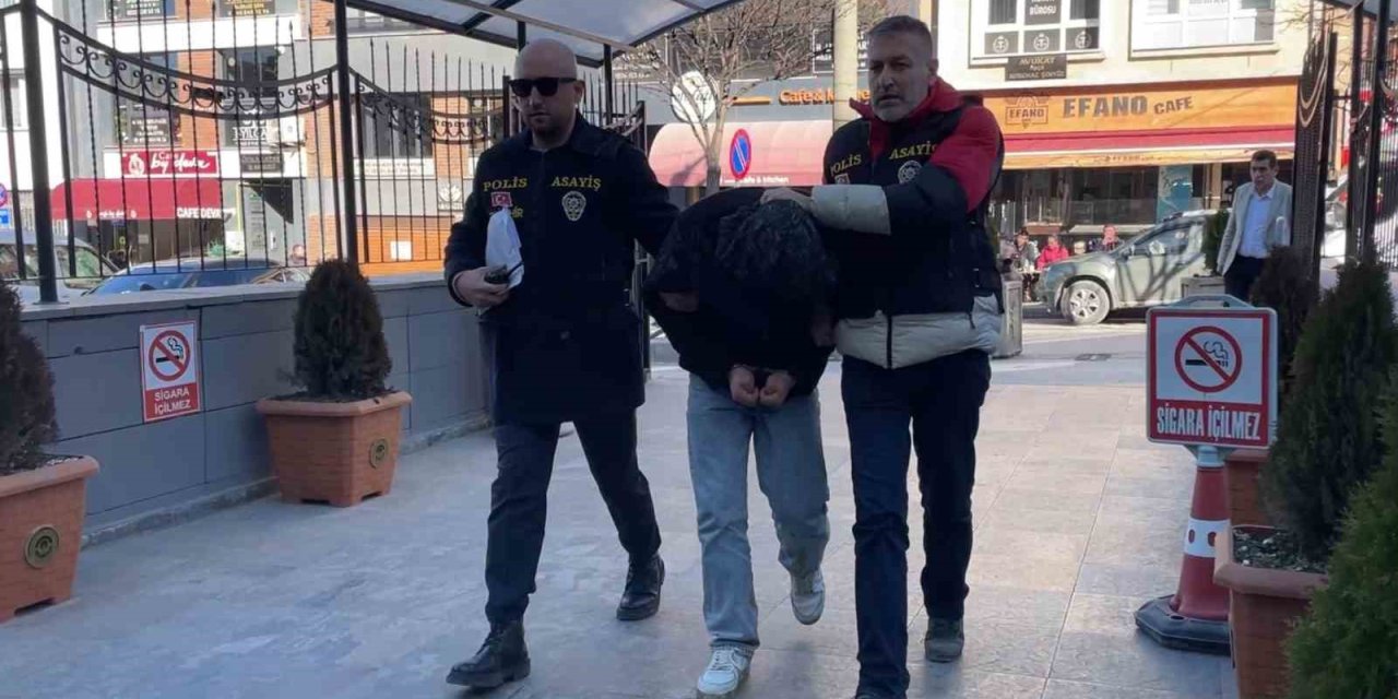 Kendini Polis Olarak Tanıtıp "adınız Fetö’ye Karıştı" Diyerek 2 Milyon Tl Dolandıran Şahıs Tutuklandı