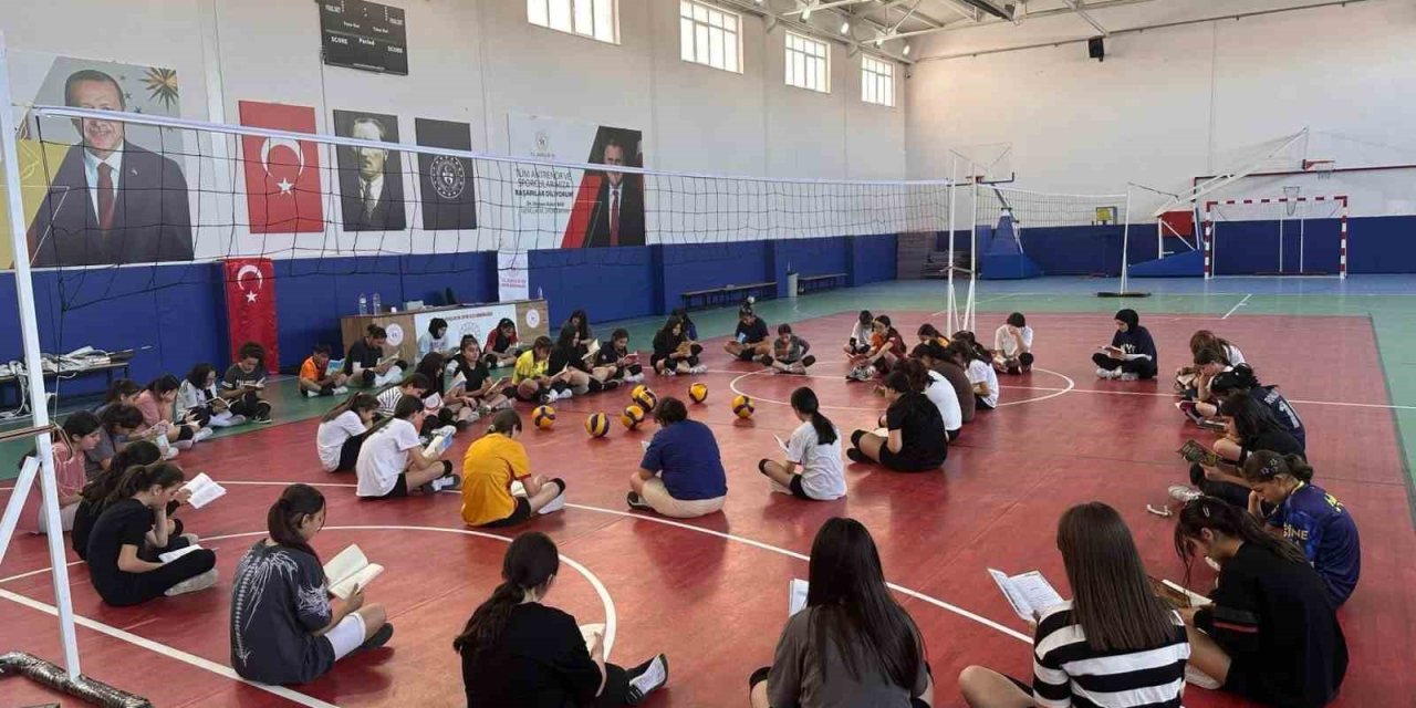 Tomarza’da ’sporumu Yapıyorum, Kitabımı Okuyorum’ Projesi