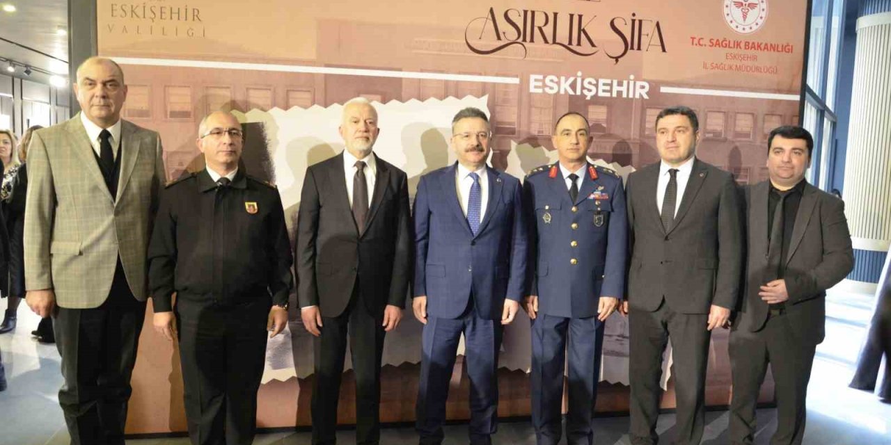 "maziden İstikbale Asırlık Şifa" Eserinin Sergisi Açıldı