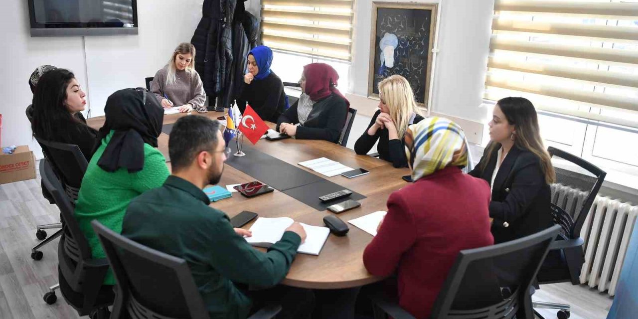 Büyükşehir Aile Akademisi, Ailelere Ücretsiz Destek Sunuyor