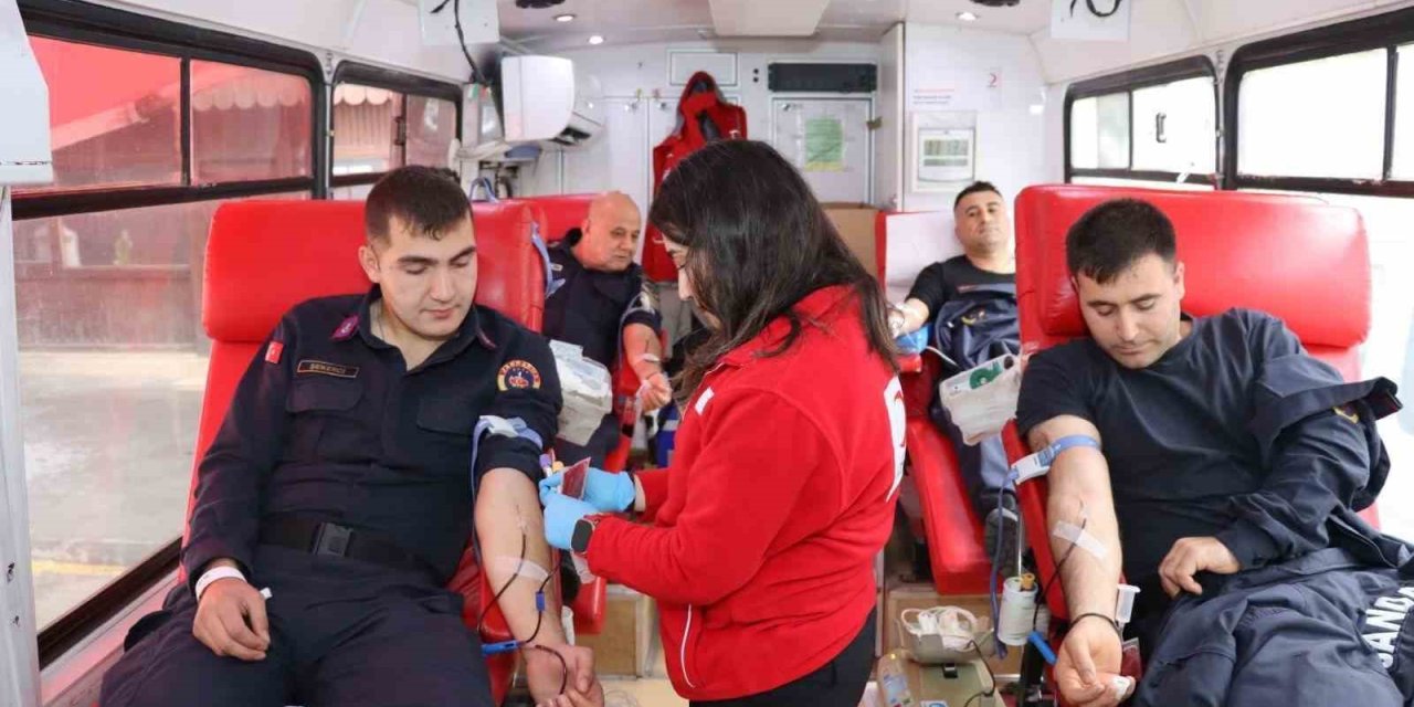 Mersin’de Jandarmadan Kan Bağışına Destek