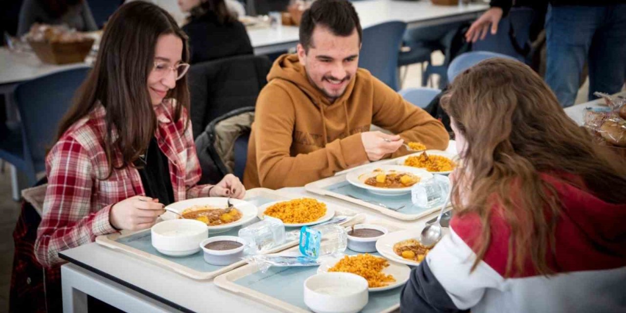 Anadolu Üniversitesi Yemekhanesi Ramazan Boyunca Üç Öğün Yemek Vermeye Devam Edecek