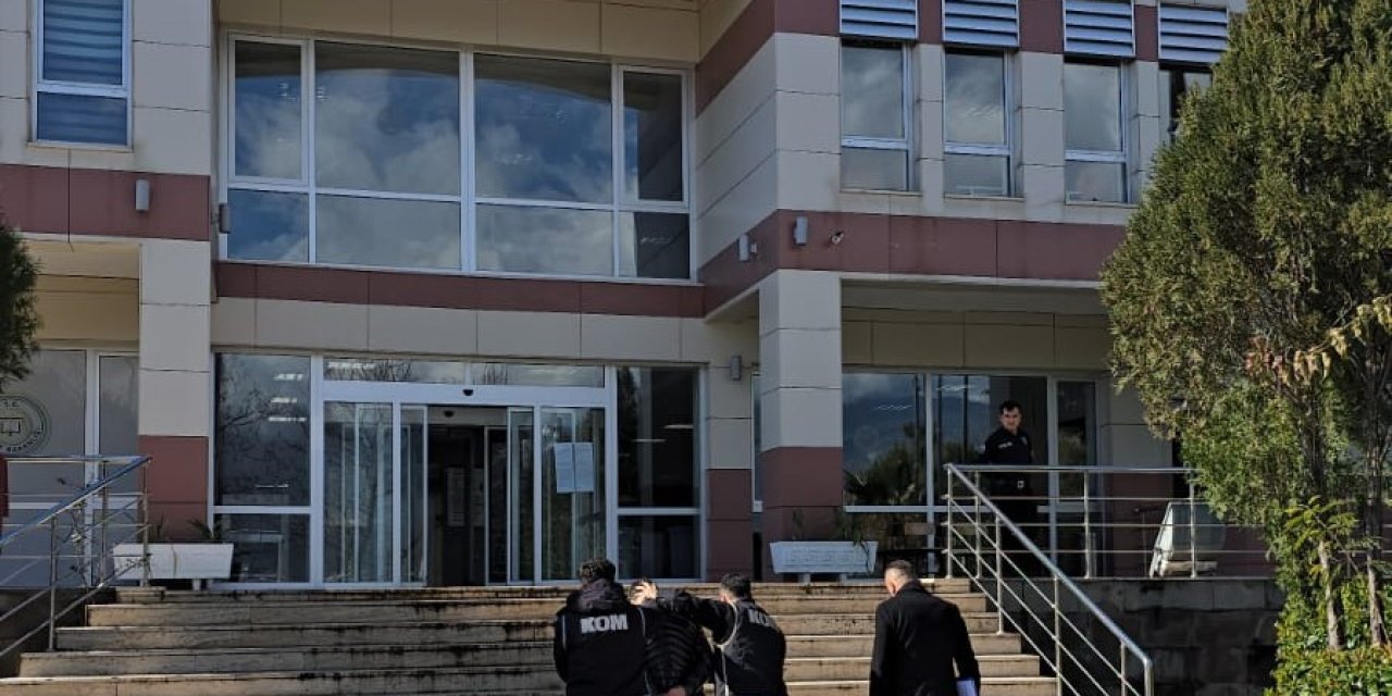 Antalya’da Fetö Operasyonlarında 62 Şüpheli Tutuklandı