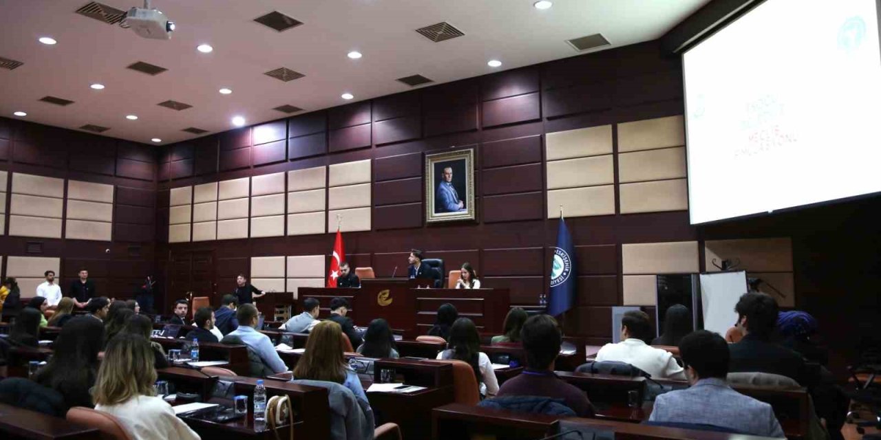 Gençler Yerel Yönetim Deneyimi Kazandılar