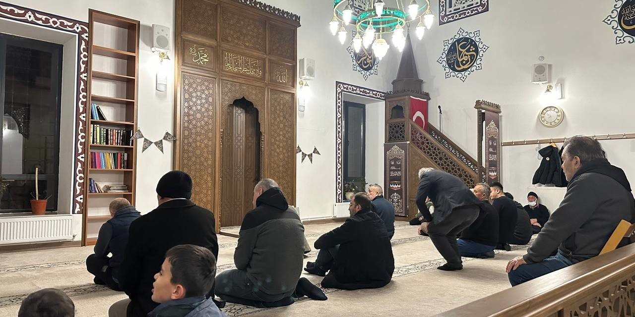 Kayseri’de İlk Teravih Namazı Kılındı
