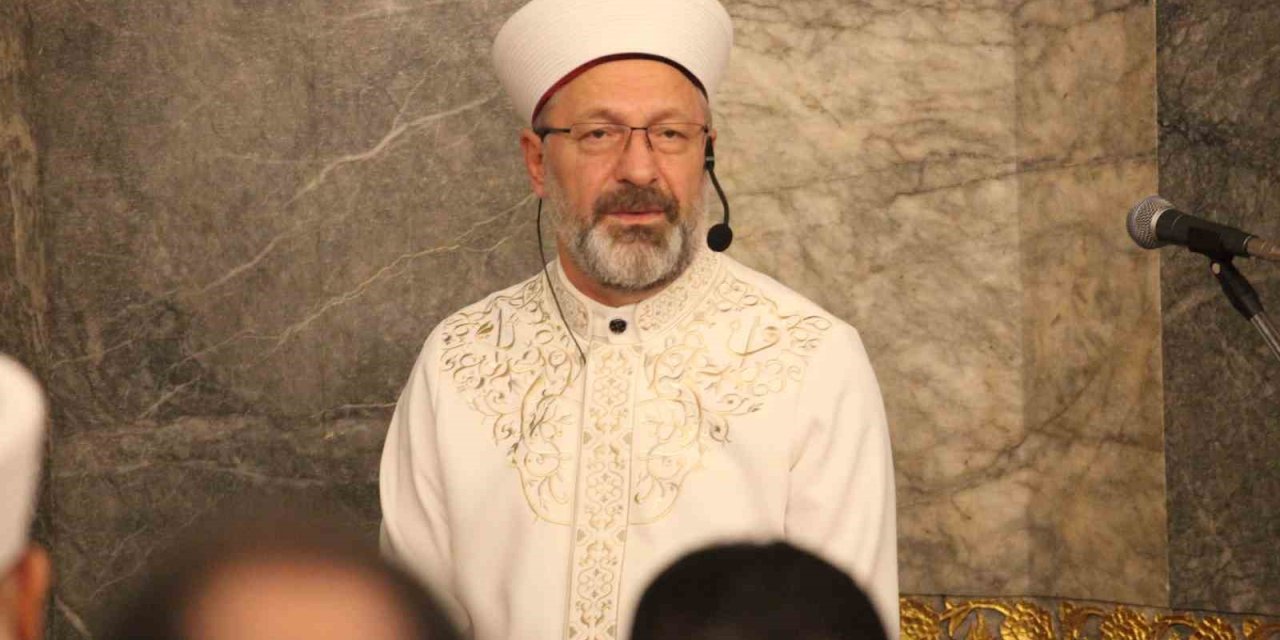 Diyanet İşleri Başkanı Erbaş Konya’da İlk Teravih Namazını Kıldırdı