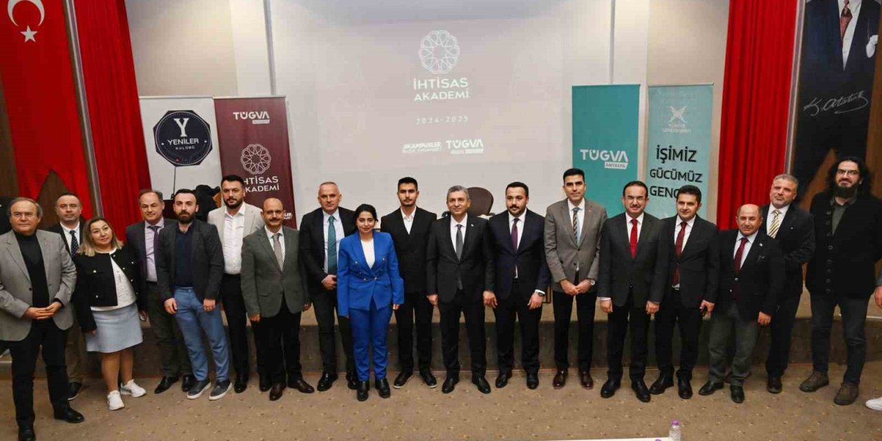 Antalya’da Şehir Ve Estetik Buluşması