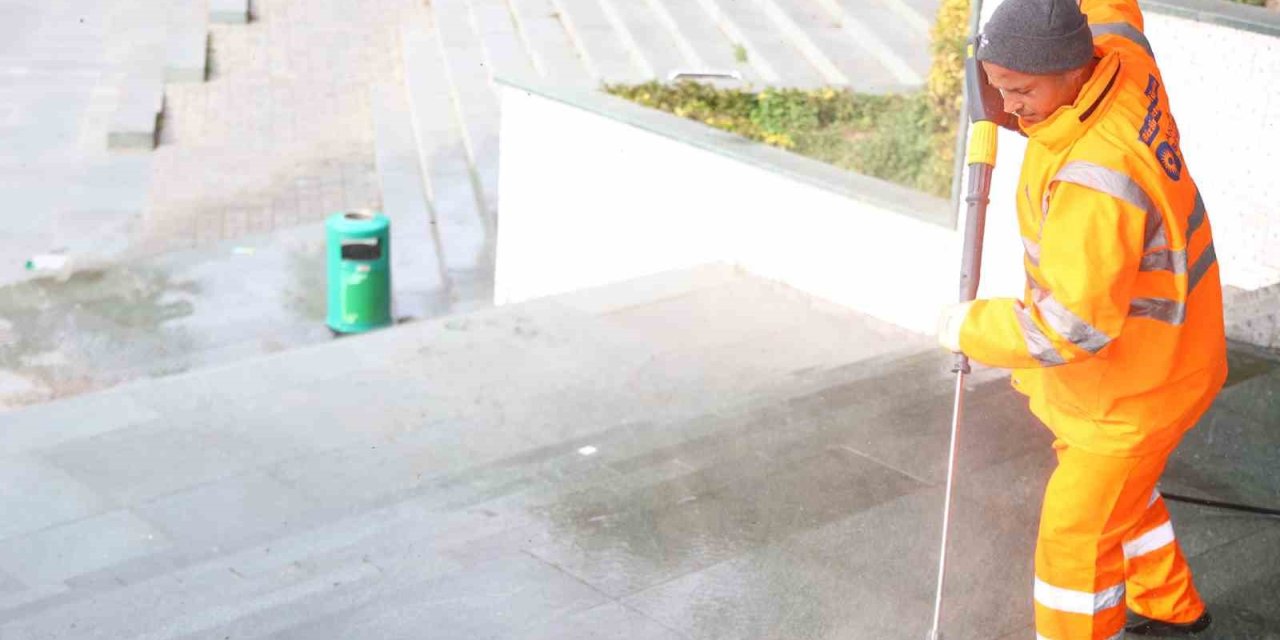 Büyükşehir Temizlik Envanterini Genişletiyor