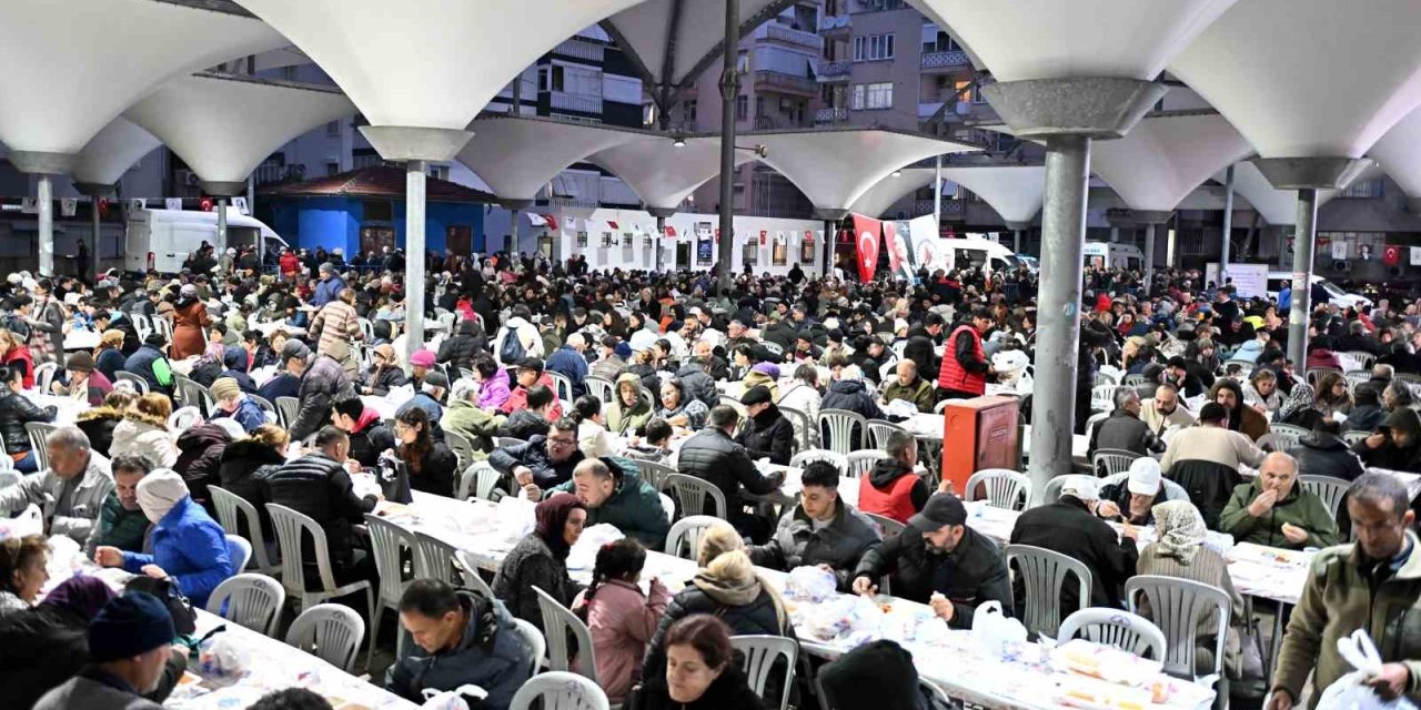 Muratpaşa’da Binler Aynı Sofrada