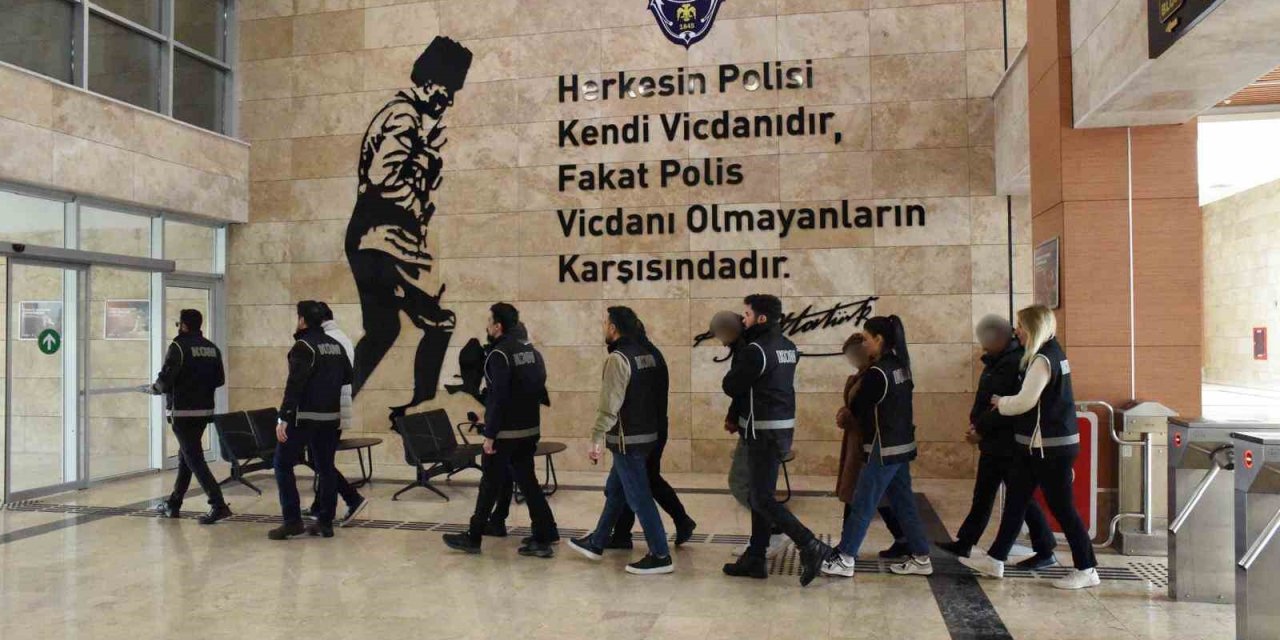 Antalya’da İrtikap Ve Nitelikli Dolandırıcılık Suçundan 8 Şüpheliden 4’ü Tutuklandı