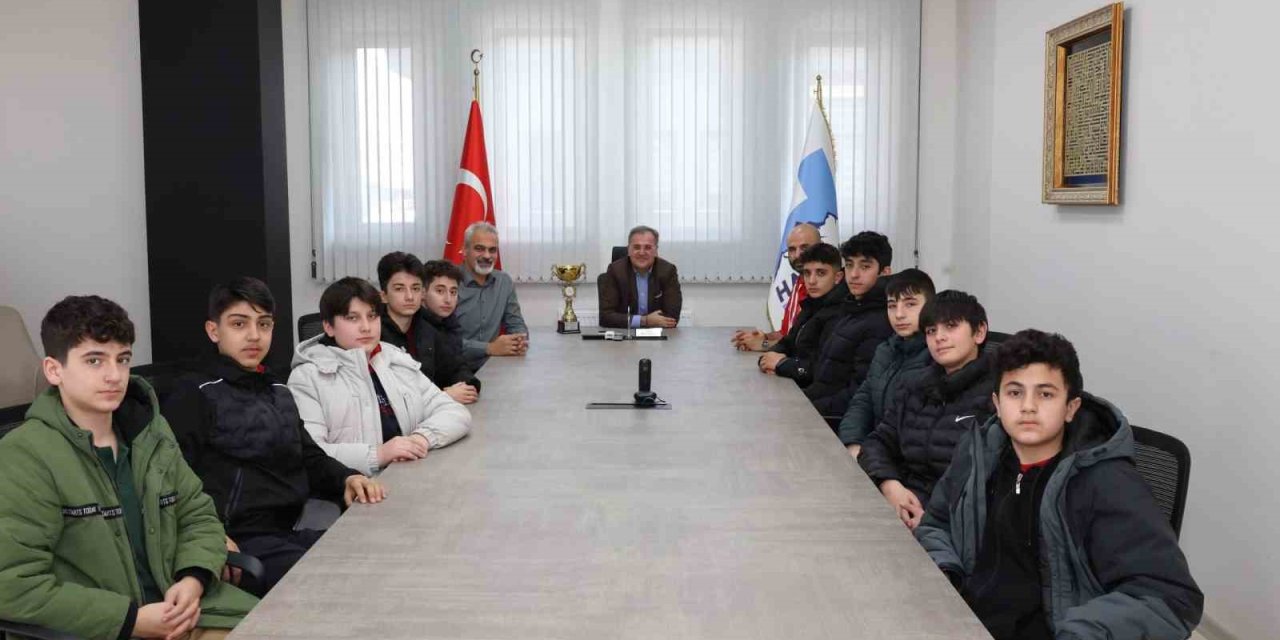 Başkan Özdoğan, Hacılar’ın Gurur Kaynaklarını Tebrik Etti