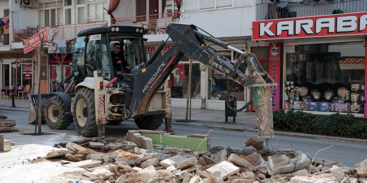 Manavgat’ta Caddeler Yenileniyor