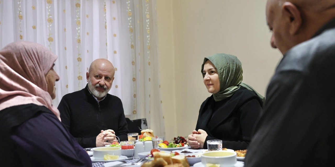 Başkan Çolakbayrakdar, Kocasinan’ın Çınarlarıyla Gönül Sofrasında Bir Araya Geldi