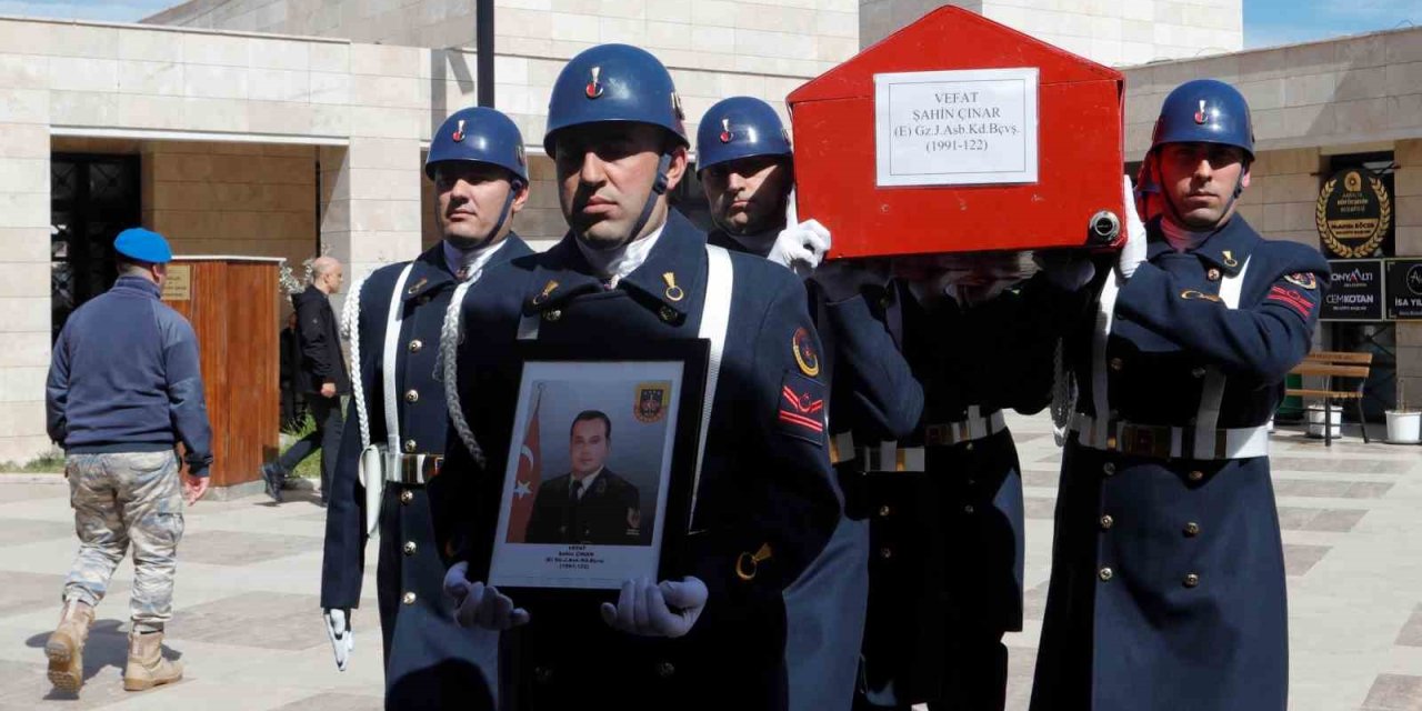 Terör Örgütü İle Çıkan Çatışmada Yaralanmıştı, 14 Yıllık Yaşam Mücadelesini Kaybetti