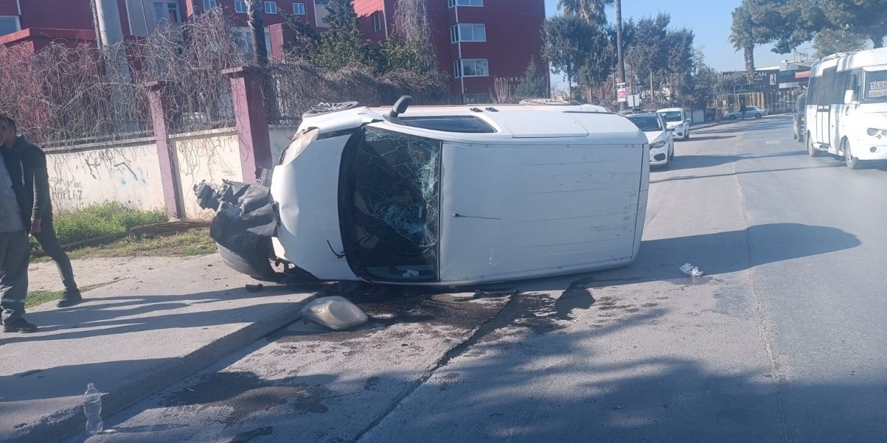 Devrilen Aracın Sürücüsü Yaralı Kurtuldu