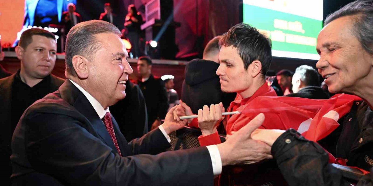 Atatürk’ün Antalya Ziyaretinin Yıldönümünde Haluk Levent Coşkusu