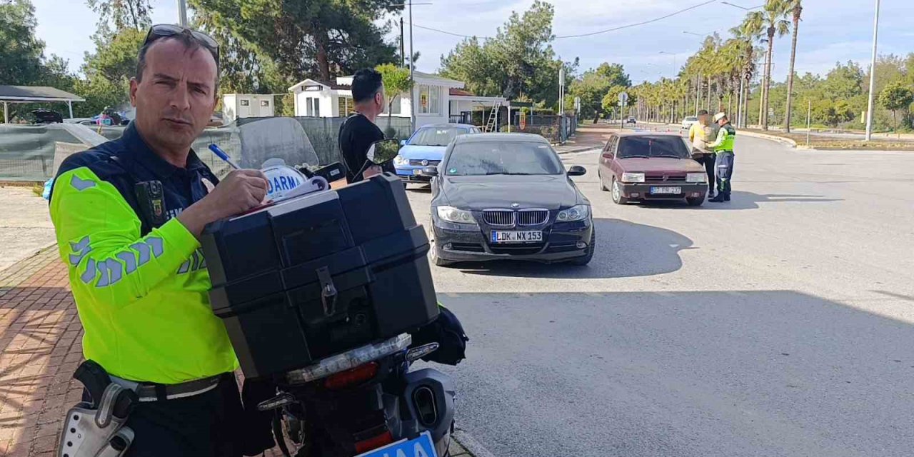 Hak Sahibi Olmayan Sürücünün Kullandığı Yabancı Plakalı Araç Trafikten Men Edildi