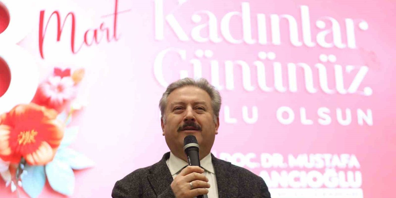 Başkan Palancıoğlu, Kadın Personelin 8 Mart Dünya Kadınlar Günü’nü Kutladı