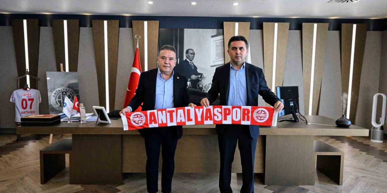 Antalyaspor’un Yeni Yönetiminden, Başkan Böcek’e Ziyaret