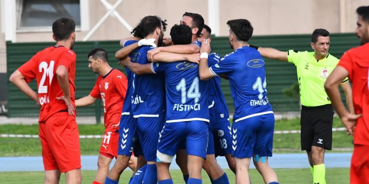 Türkiye 3. Lig: İzmir Çoruhluspor: 1 - Erciyes 38 Fk: 1