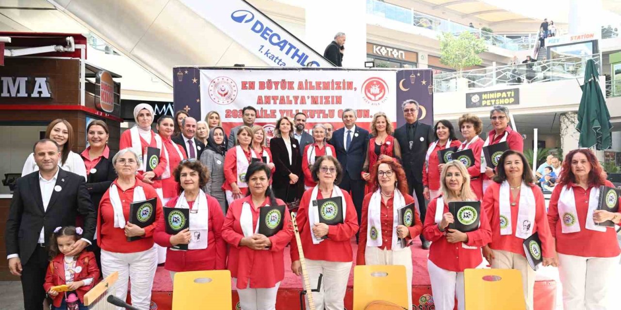 Vali Hulusi Şahin: "kadınlarımız Başımızın Tacıdır"