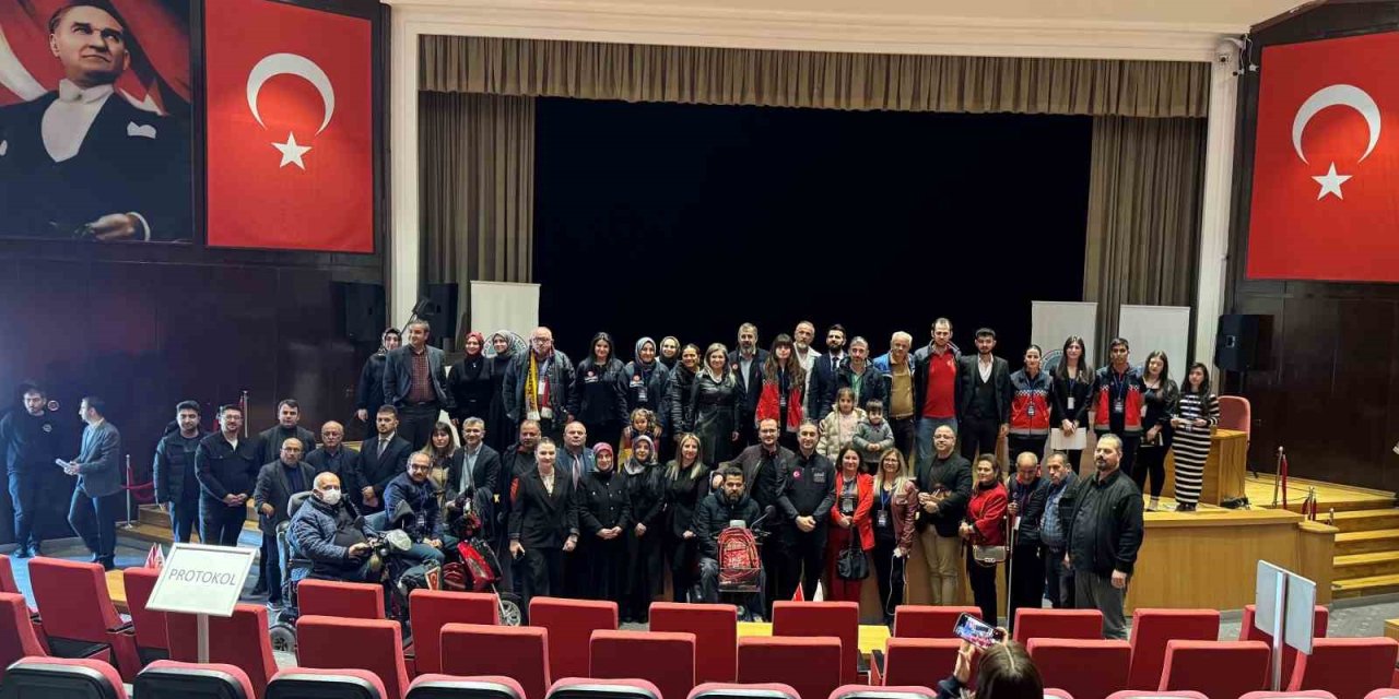 Sekmen: "deprem Ve Her Türlü Afet Konusunda Daha Bilinçli Olma Zorunluluğumuz Var"