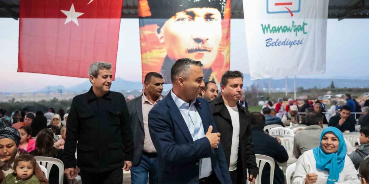 Manavgat Belediyesi’nden Gündoğdu Mahallesi’nde İftar Sofrası