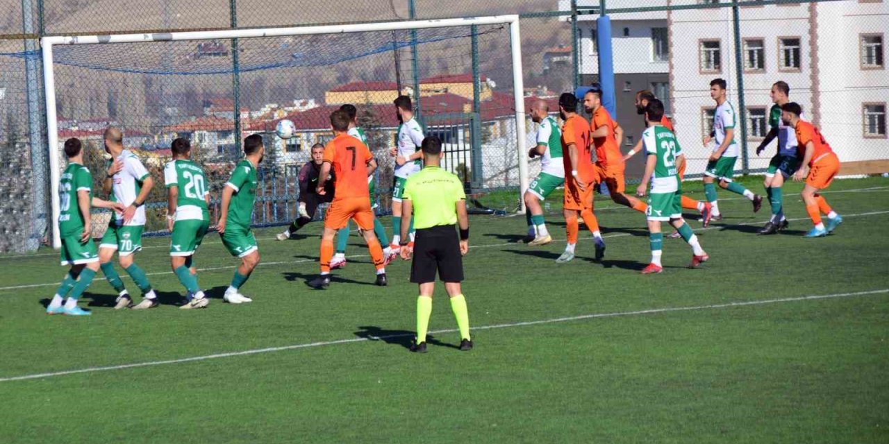 Yahyalıspor Bal’da Küme Düştü