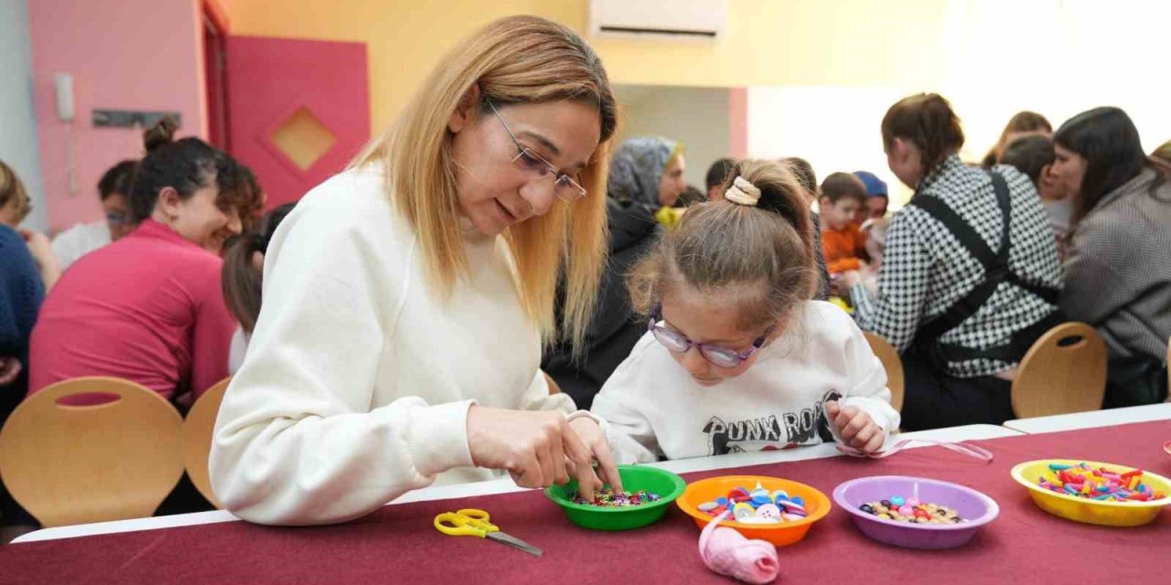 Alanya’da Atıklar Atölyede Sanata Dönüştürülüyor